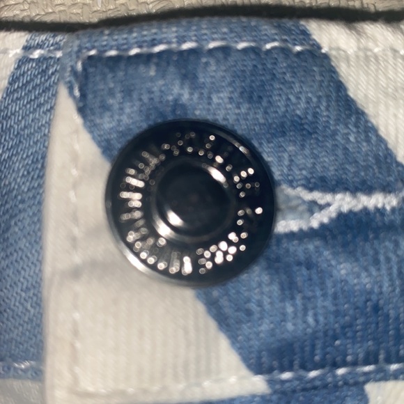 Forever 21+ size 12 striped denim shorts - Picture 5 of 8